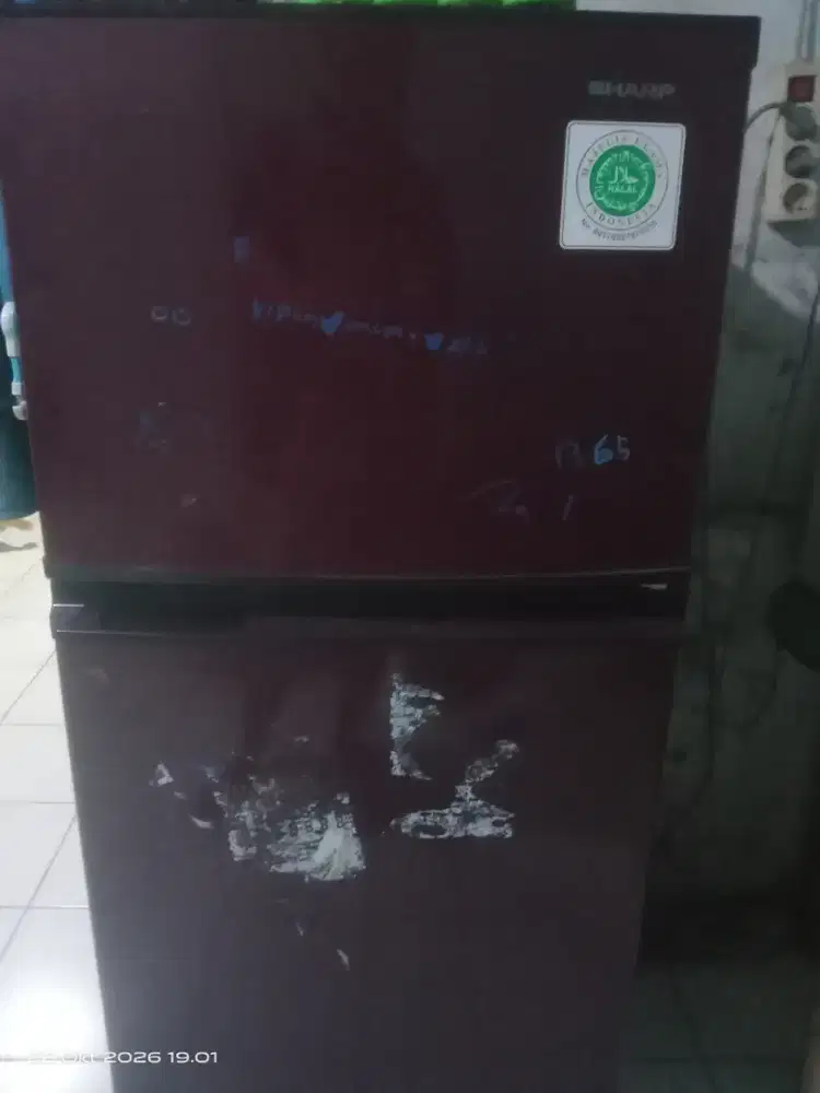 Kulkas 2 pintu merk sharp