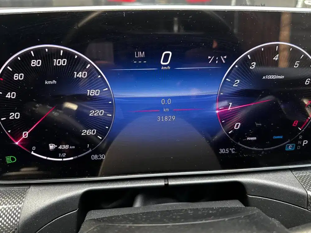 Mercedes-Benz C300 (2023)