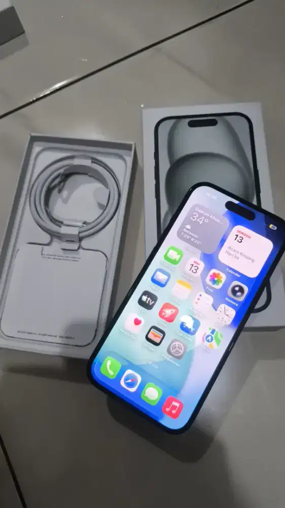 IPHONE 15 INTER 128GB HITAM KODISI MULUS LIKENEW