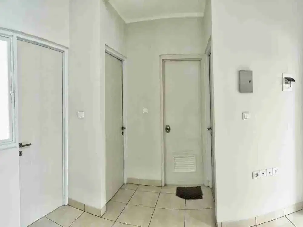 DIJUAL RUMAH SELANGKAH KE SUMMARECON VILLAGIO OUTLET FREE AC