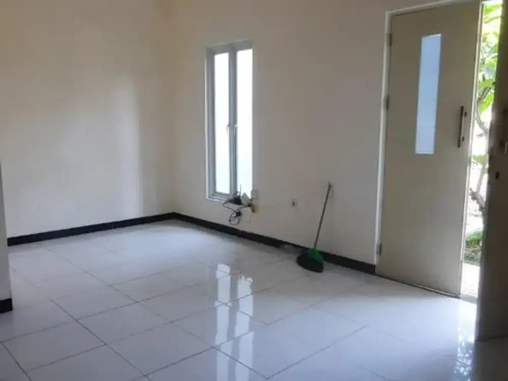 Disewakan Rumah Rungkut Asri 2 Lantai SHM 60jt/tahun