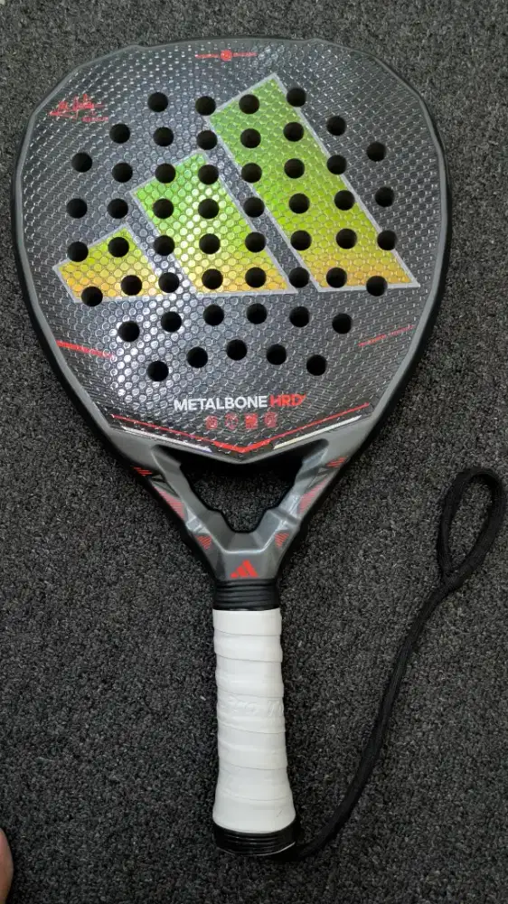 Raket padel adidas metalbone hrd+ 2026
