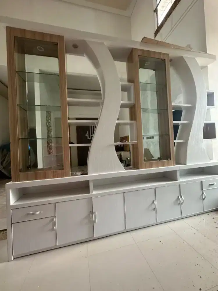 DIJUAL LEMARI KABINET CUSTOM – Rp12.000.000 (NEGO)