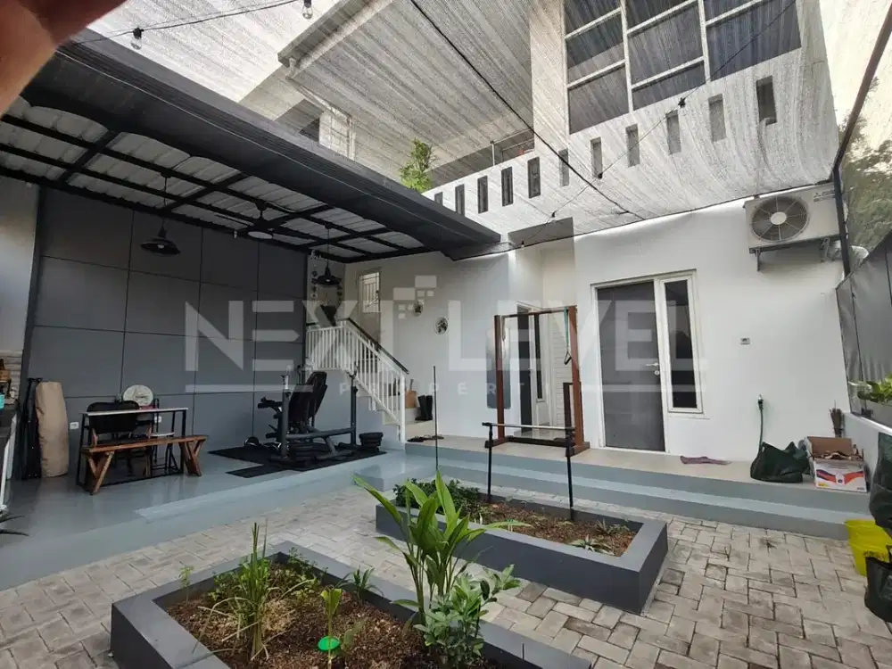 Dijual Rumah Modern Asri 2 Lantai di Semarang Atas Jateng