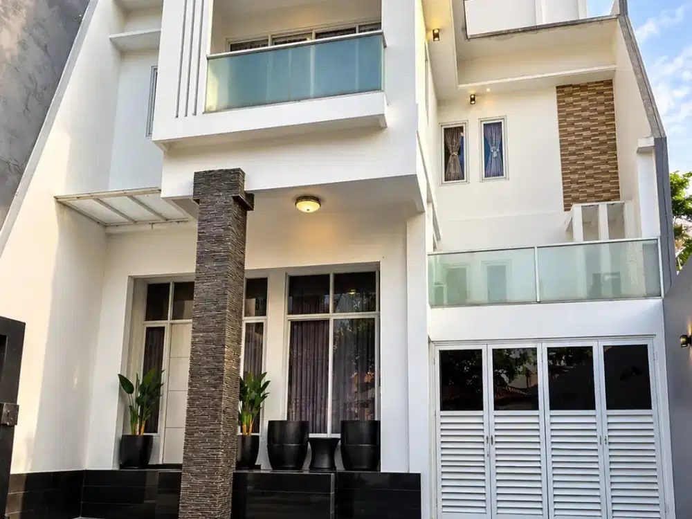 Dijual Rumah di Kawasan Jakarta Pusat Bangunan 2,5 Lantai Dengan Rooftop Siap Huni IP-19501