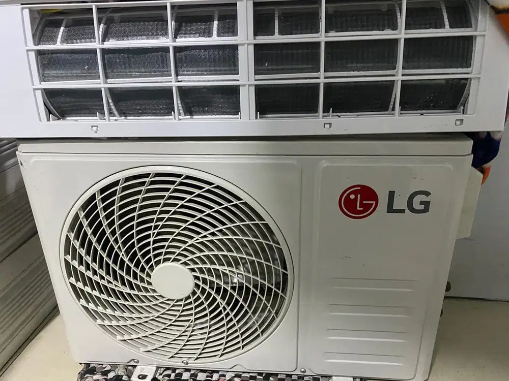 Air Conditioner Merk LG 1/2 PK