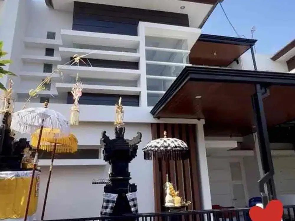 RUMAH LANTAI 2 DI KEROBOKAN MNK