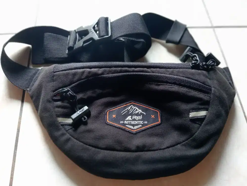 Waist bag tas selempang rei