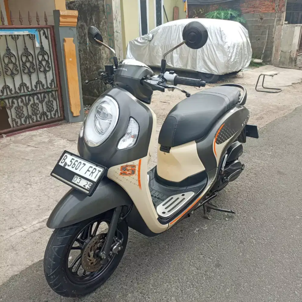 Honda Scoopy th 2024 Surat lengkap & Pajak hidup