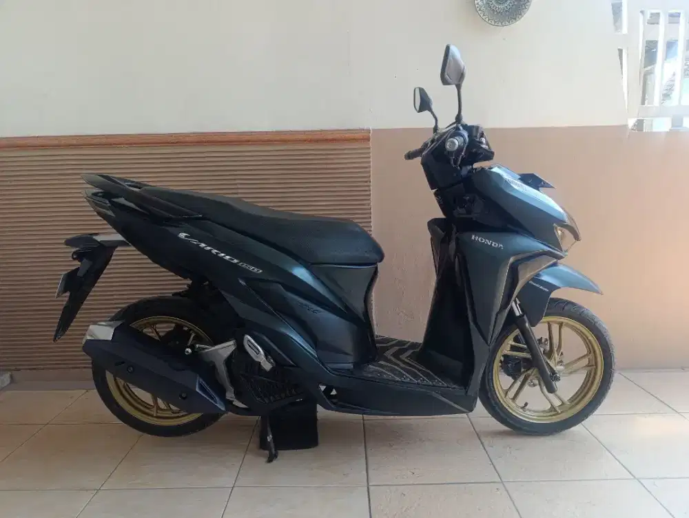 Vario 150 Matt black (Pajak Baru)