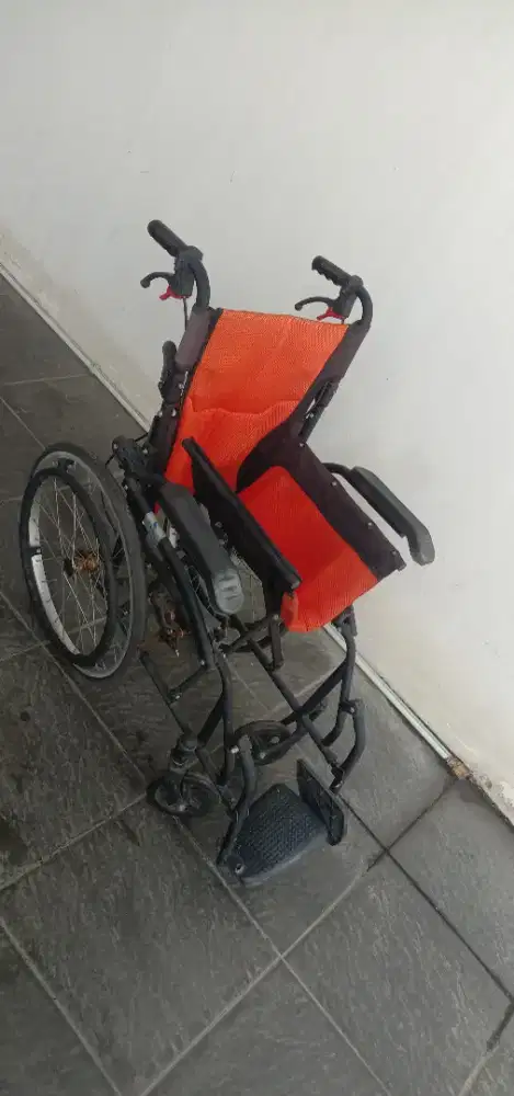 Kursi Roda Sellaco