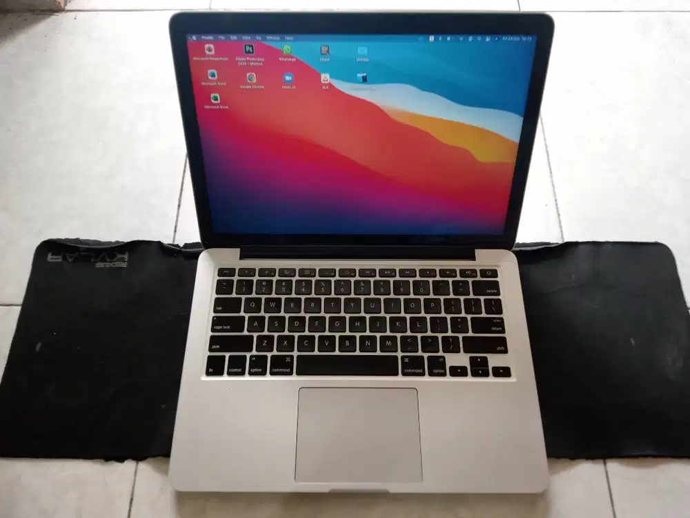 MacBook Pro 2014 / Retina Display 13.3 / Core i5 / 256Gb / 8Gb / 4Jam