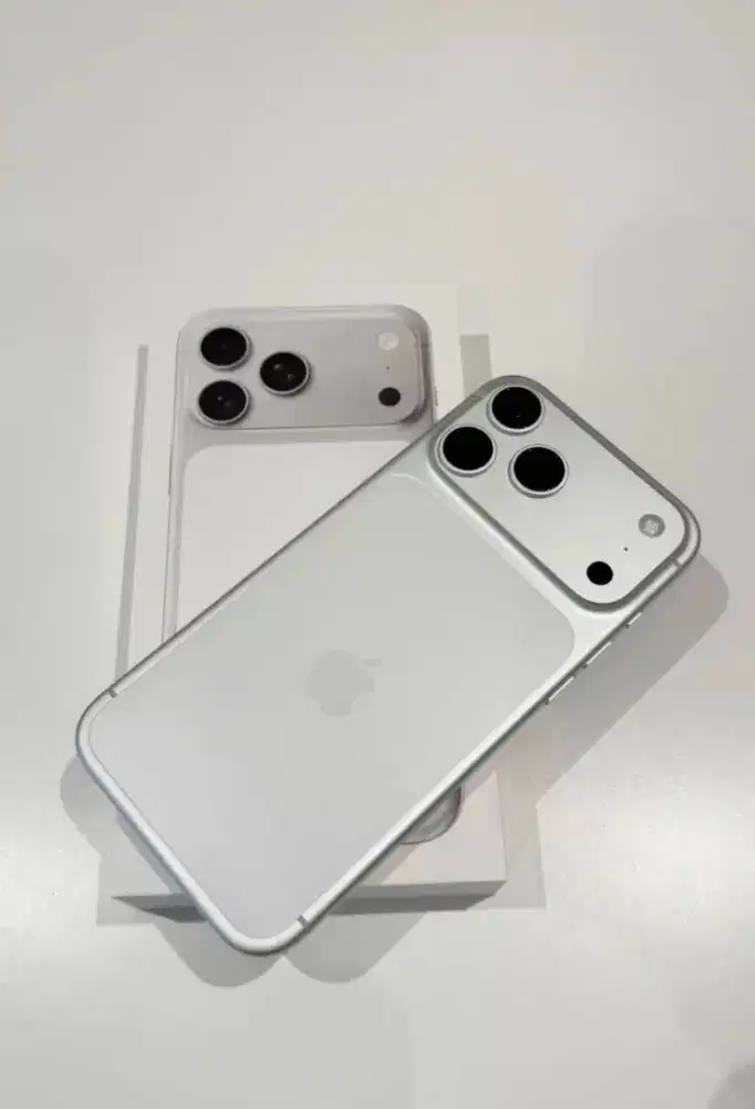Jual iPhone 17 Pro Max 512GB Silver & Deep Blue Ready Stock