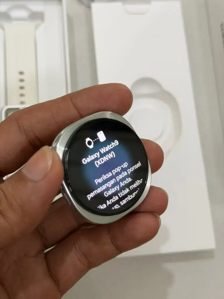 Samsung galaxy Watch 9 40mm cream blm 1 bulan pakai