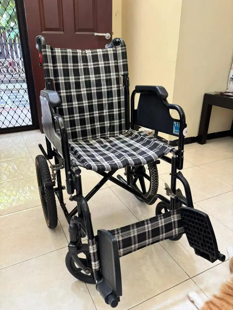 DIJUAL KURSI RODA MANUAL LIPAT – BEKAS