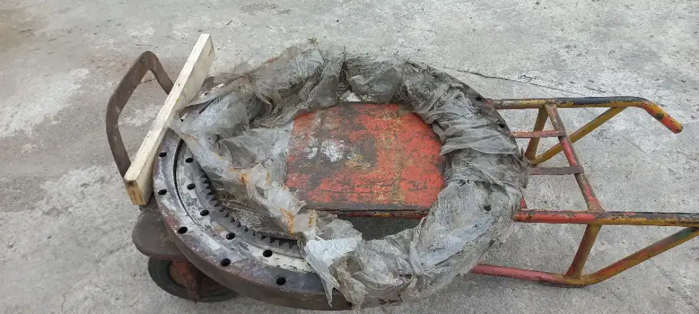 Swing bearing sproket excavator komatsu PC75 78 baru blm pernah pakai