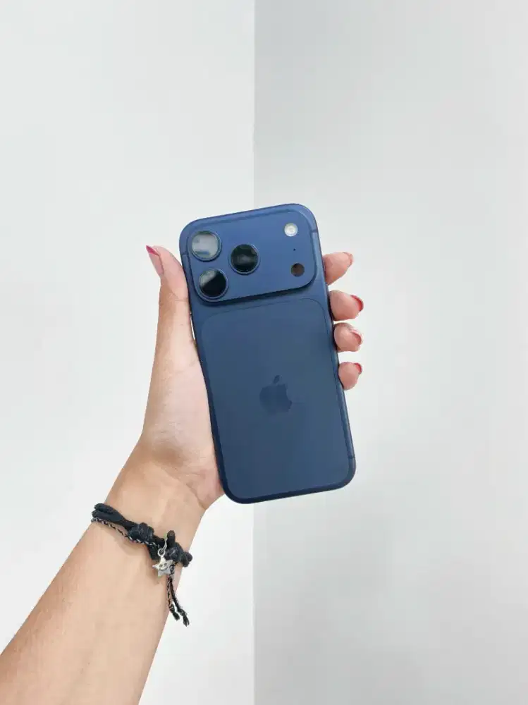 WTS iphone 17 pro 256 deep blue