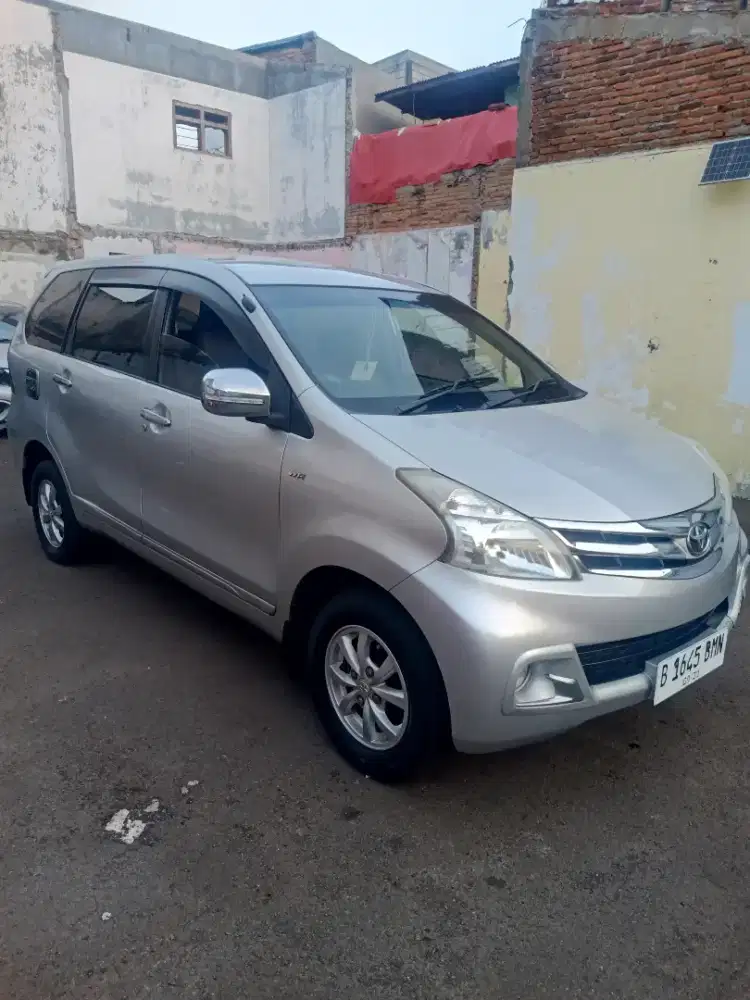 Toyota Avanza g manual th 2015 istimewa gress