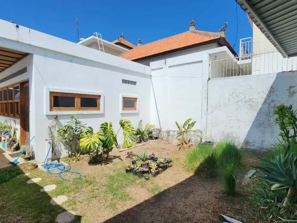 Dijual Rumah Minimalis Tepi Pantai Padanggalak Dekat Sanur Bali