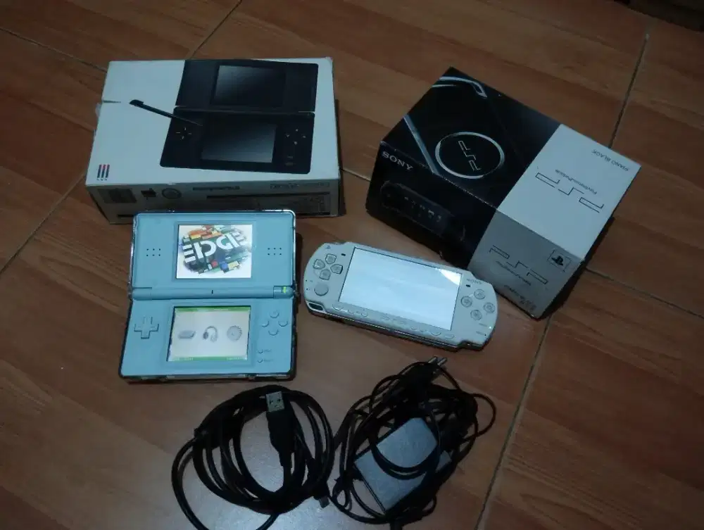 Dijual Game Retro Nintendo DS lite dan Psp 3000