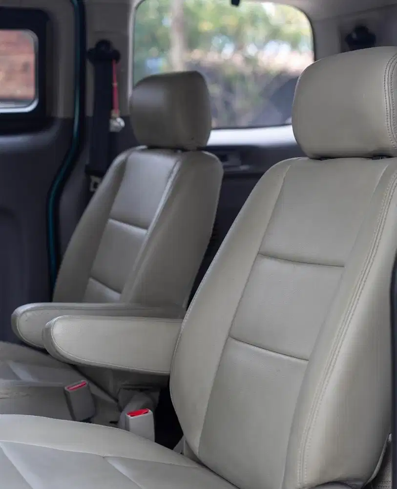 Jok captain seat ex Nissan Evalia