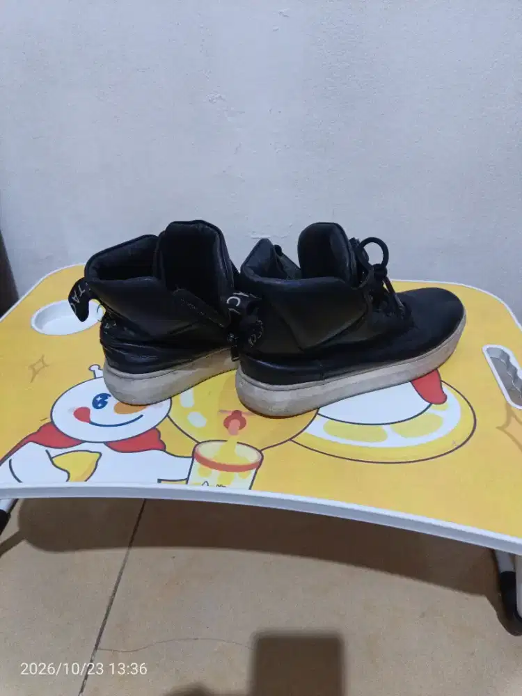 Staccato Sneaker Boot/High-Top