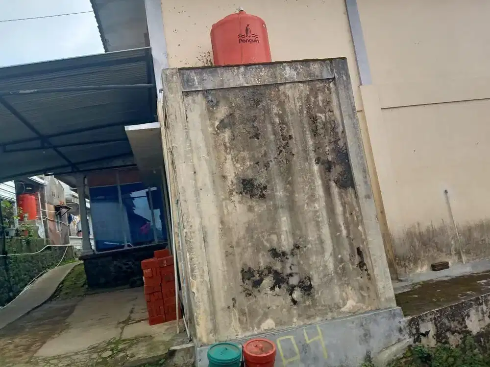 Rumah murah pinggir jalan 2 lantai