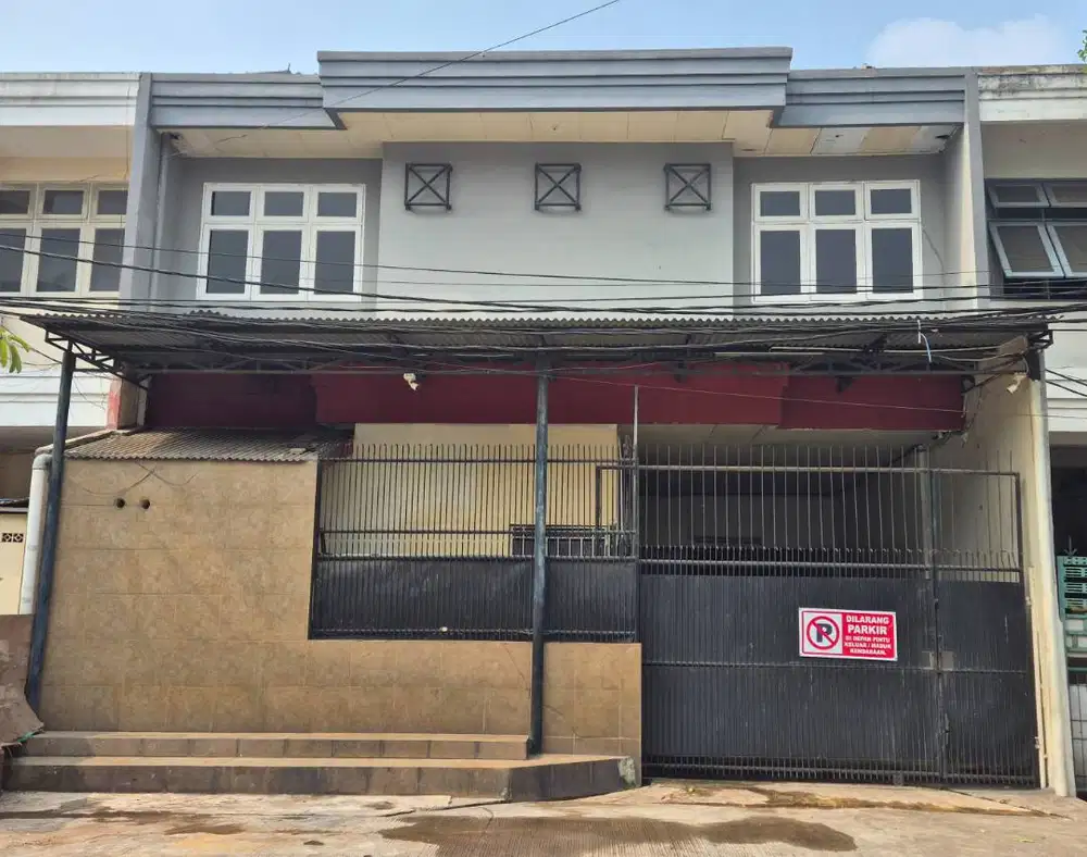 Dijual Cepat, lokasi strategis, aman, bebas banjir, cocok untuk usaha