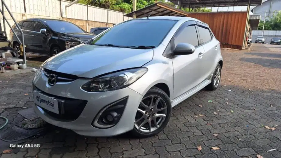 DP MURAH Mazda 2 1.5 R Bensin-AT 2015  CKMPB