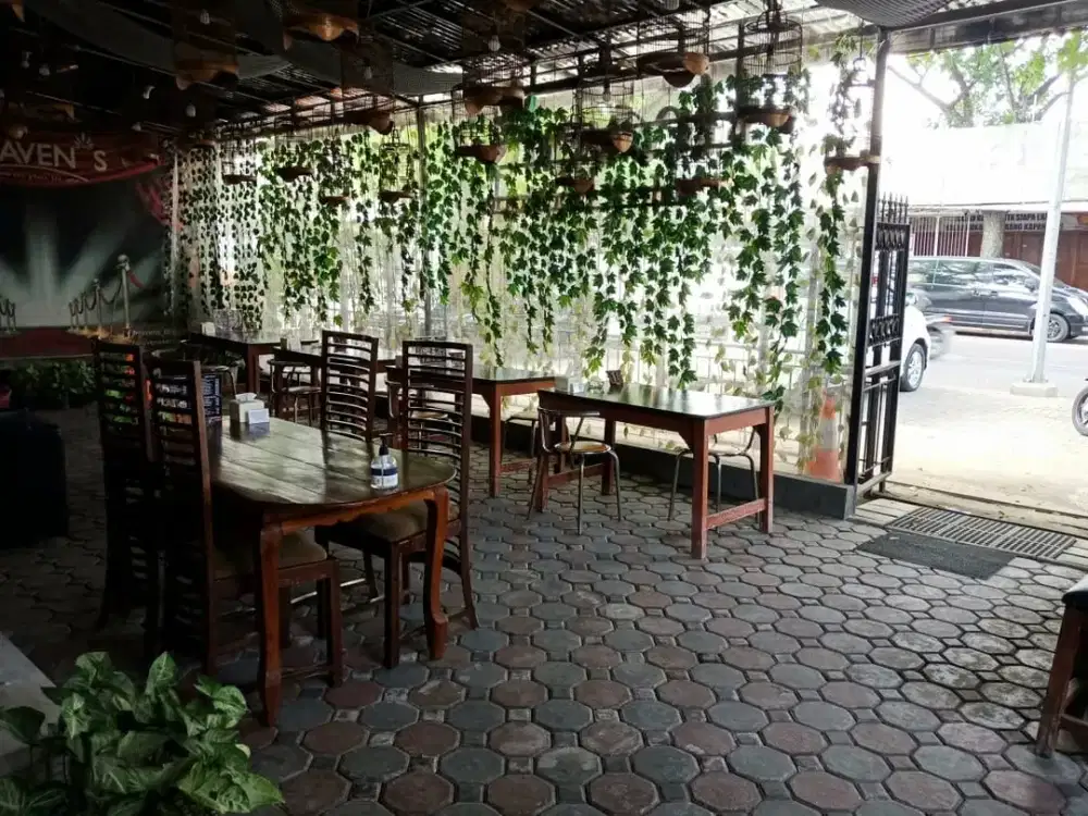 Rumah dan Tempat Usaha di Mainroad Lodaya Bandung