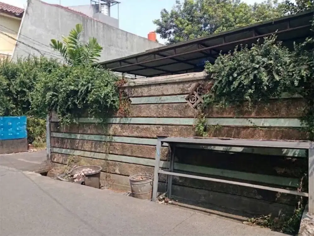 Rumah Jl. Madrasah, Gandaria Selatan, Cilandak, Jakarta Selatan