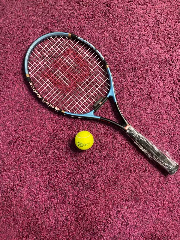 Raket Tenis Wilson Matrix