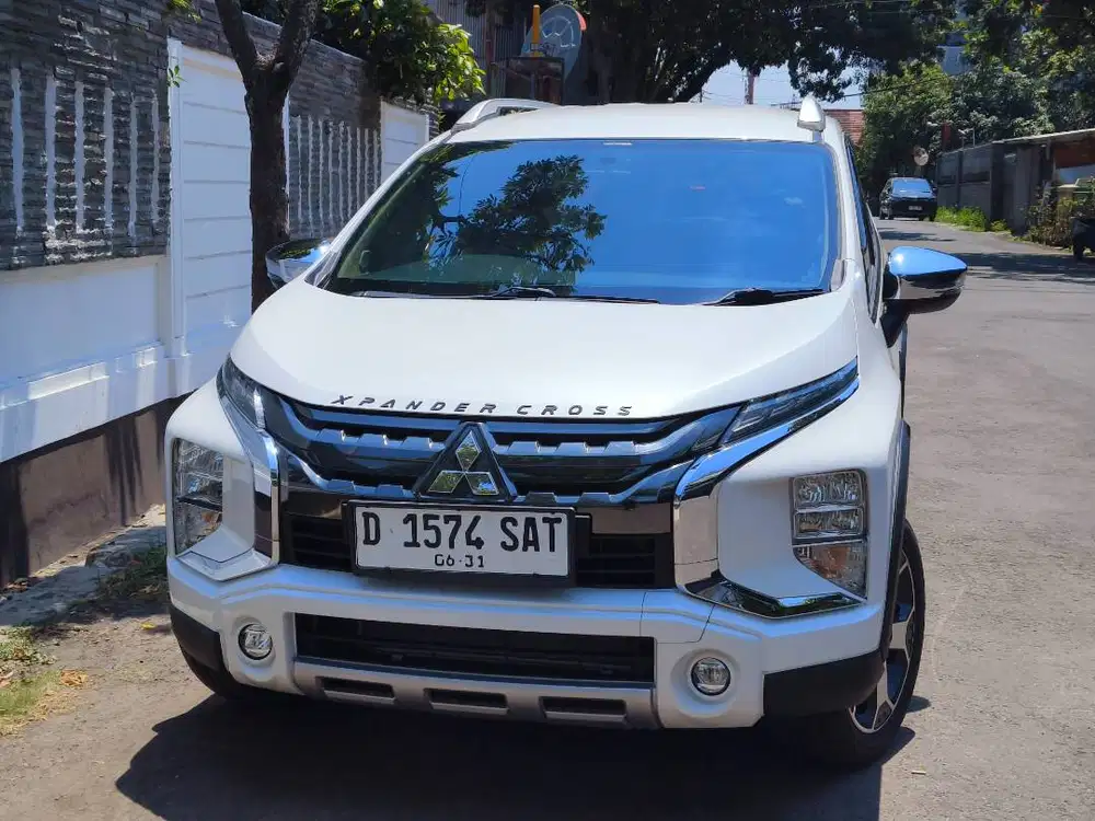mitsubishi xpander cross premium package at matic 2021 putih bandung