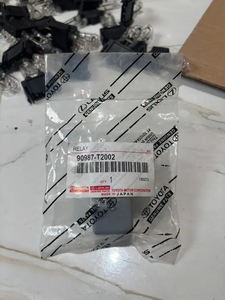 RELAY LAMPU TOYOTA KAKI 4, 12V ORIGINAL PARTS