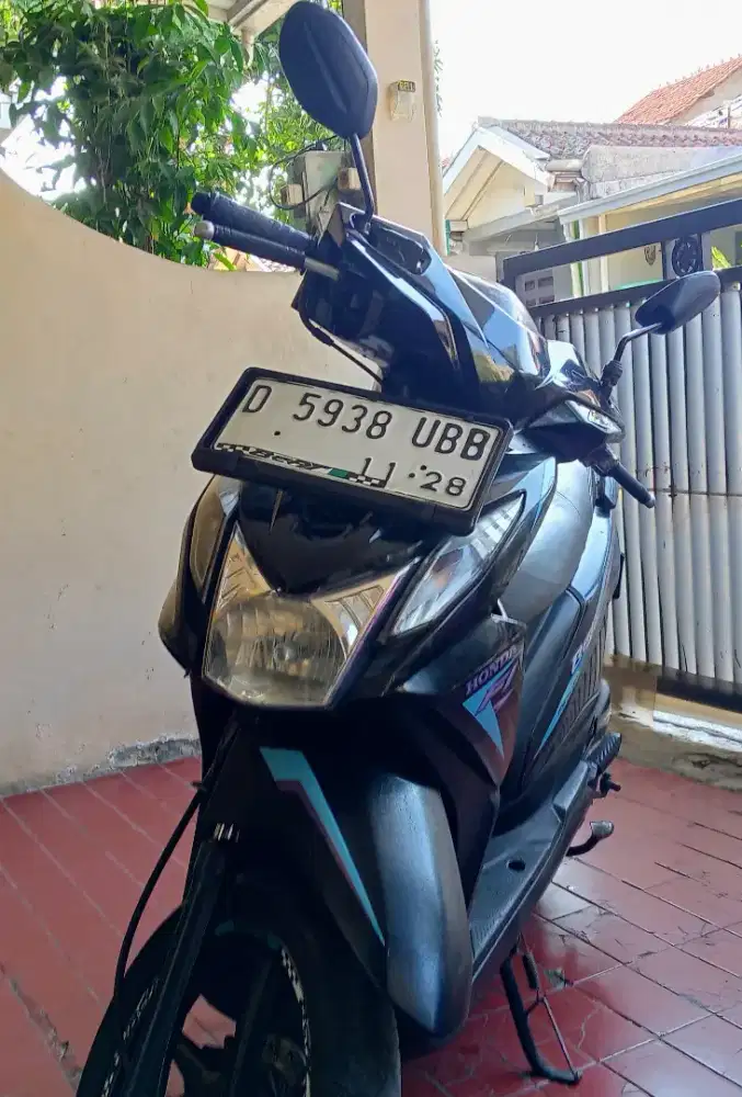 Honda Beat Fi 2013 Hitam Mulus mantap siap pakai.