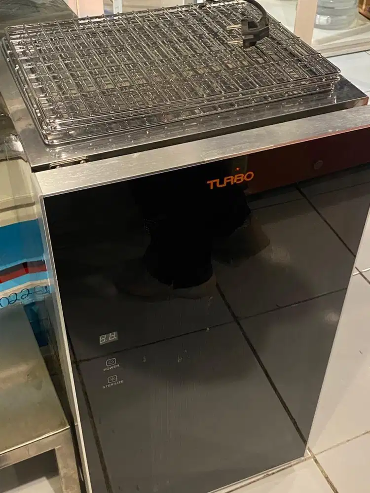 Turbo UV Sterilizer Cabinet (Lemari Sterilisasi Ultraviolet) - YTD88