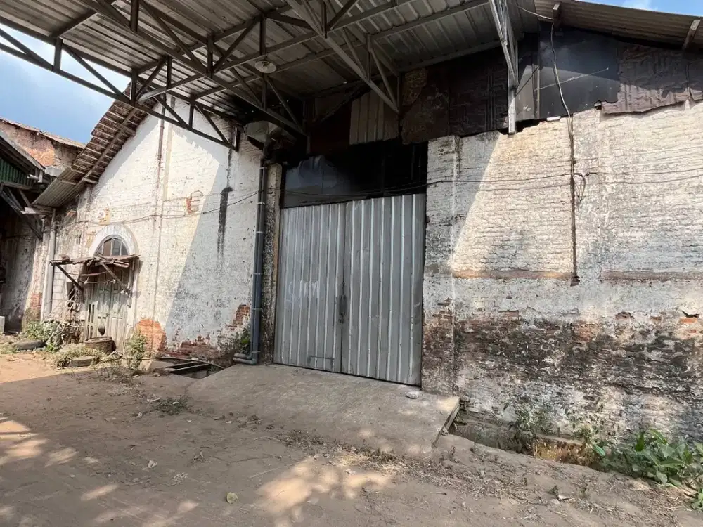 Disewakan Gudang Poros Jalan LA Sucipto Blimbing Malang