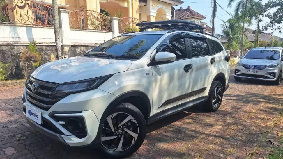 Toyota Rush 1.5 GR Sport Bensin-AT 2023 KTYZ