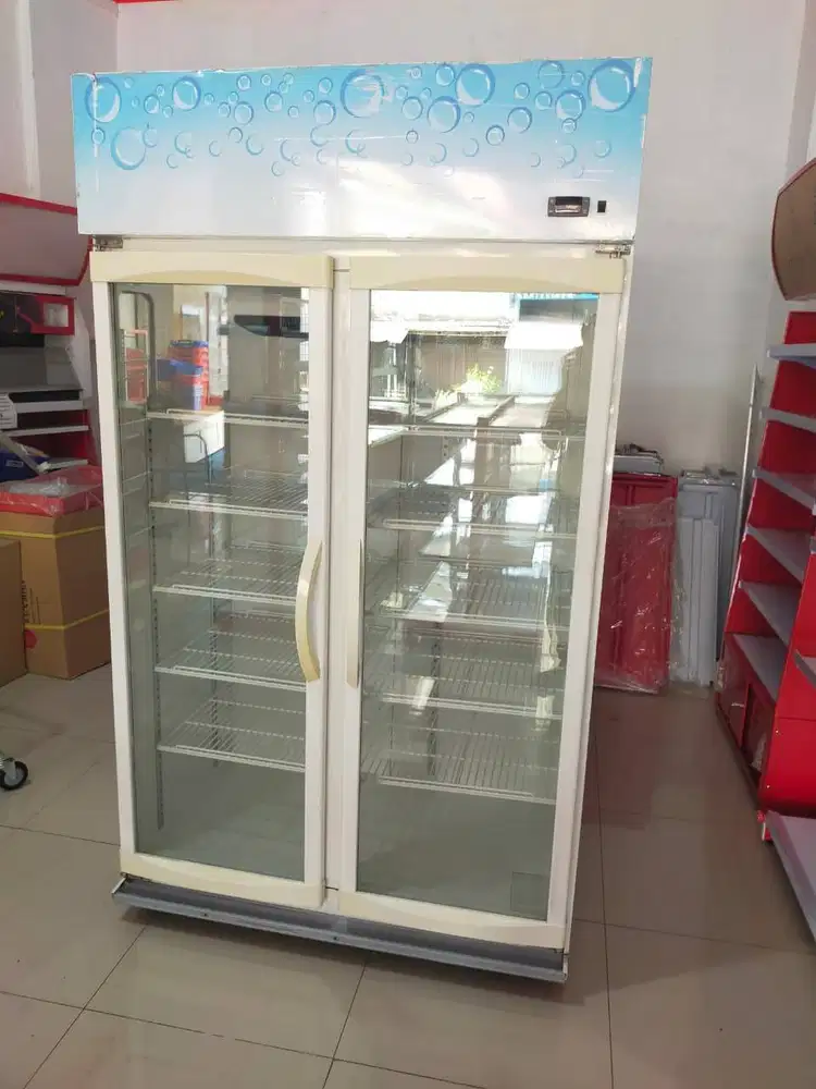 Showcase 2 pintu
