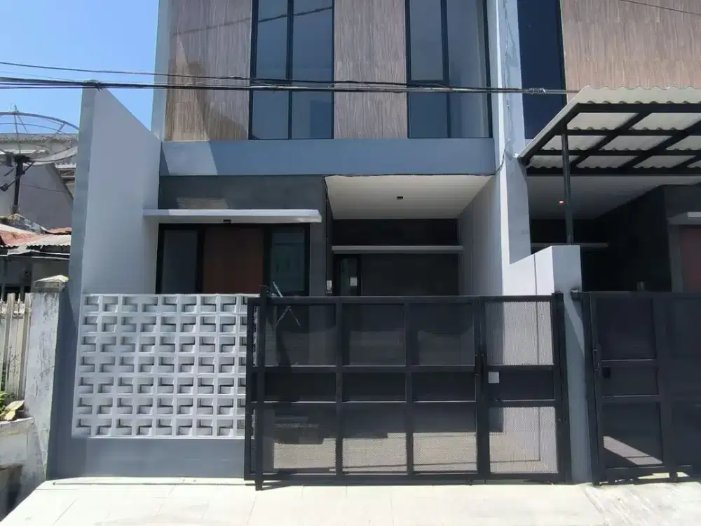 900 JT-AN TENGAH KOTA Darmo SURABAYA BARAT DAPAT RUMAH BARU 2 LANTAI