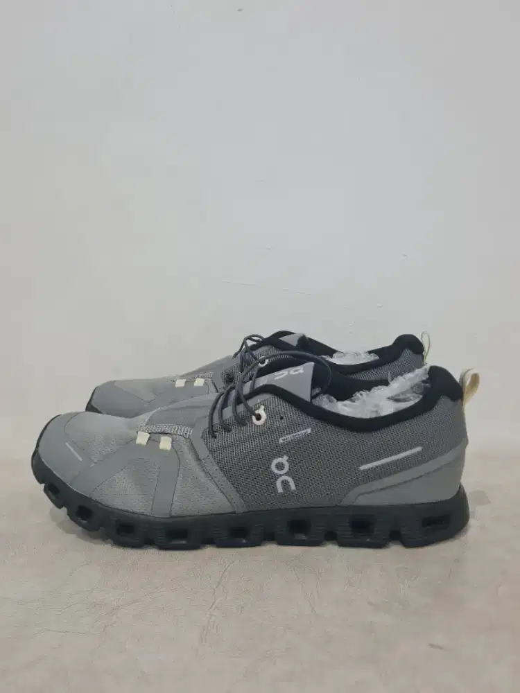 Sepatu On Cloud ( OC )new