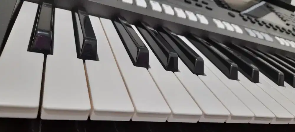 dijual keyboard arranger PSR s970 gak di pake x piano band sekolahan x