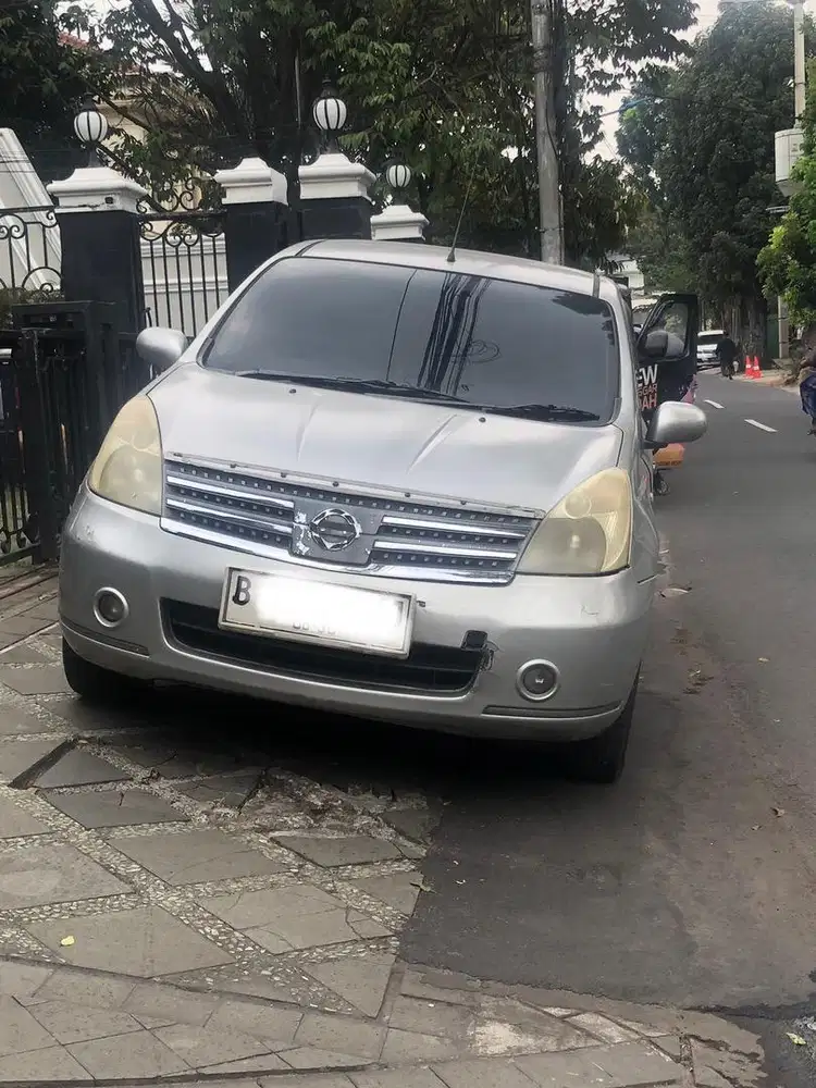 Nissan Grand Livina 1.5 XV Ultimate 2010