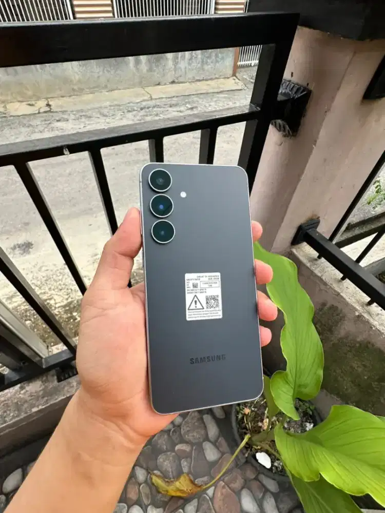 samsung S25 fe 12/256gb