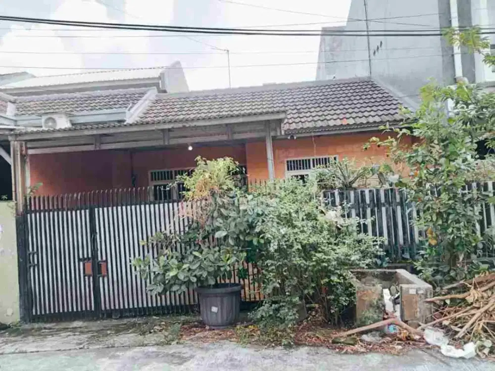 Rumah 1,5 Lantai Harga murah di Bawah Pasar bebas banjir di Tytian Indah Kalibaru Medan Satria bekasi
