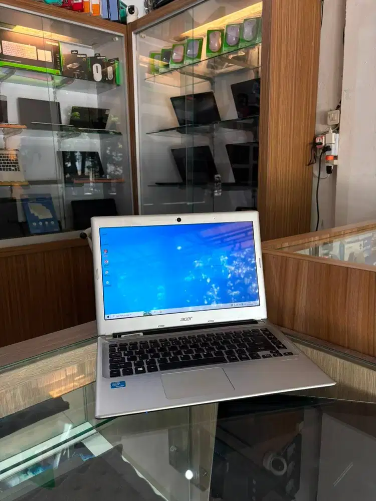 Laptop Cocok Untuk Sekolah atau Kerja Windows Ori