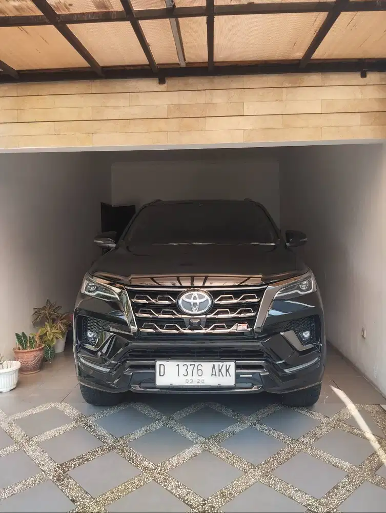 TOYOTA FORTUNER GR 2023 AT