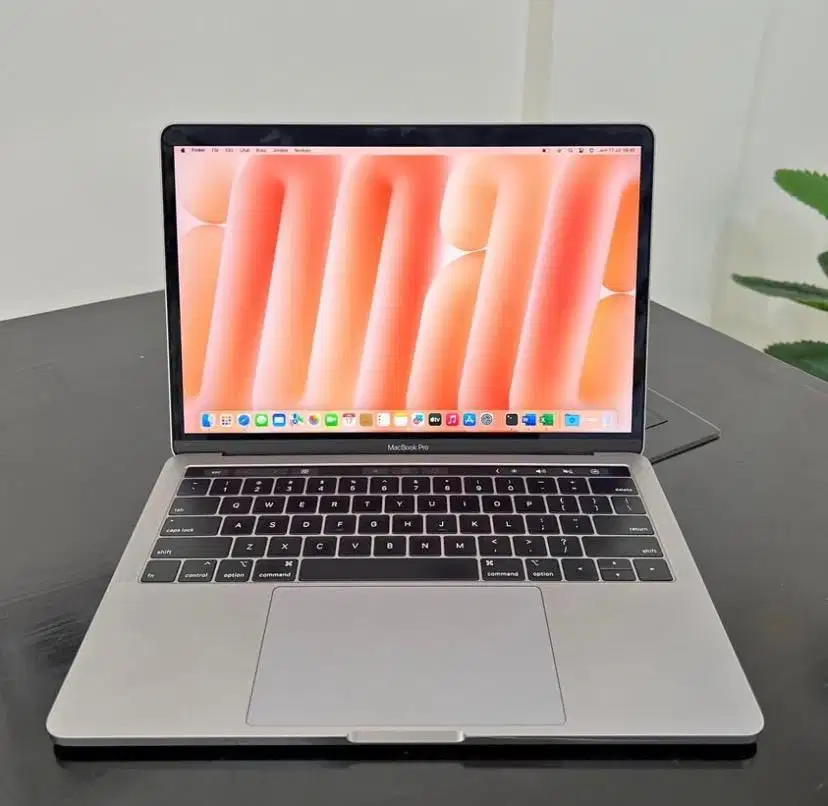 Macbook Pro 2019 Touchbar - Core i7 - RAM 16GB SSD 512GB