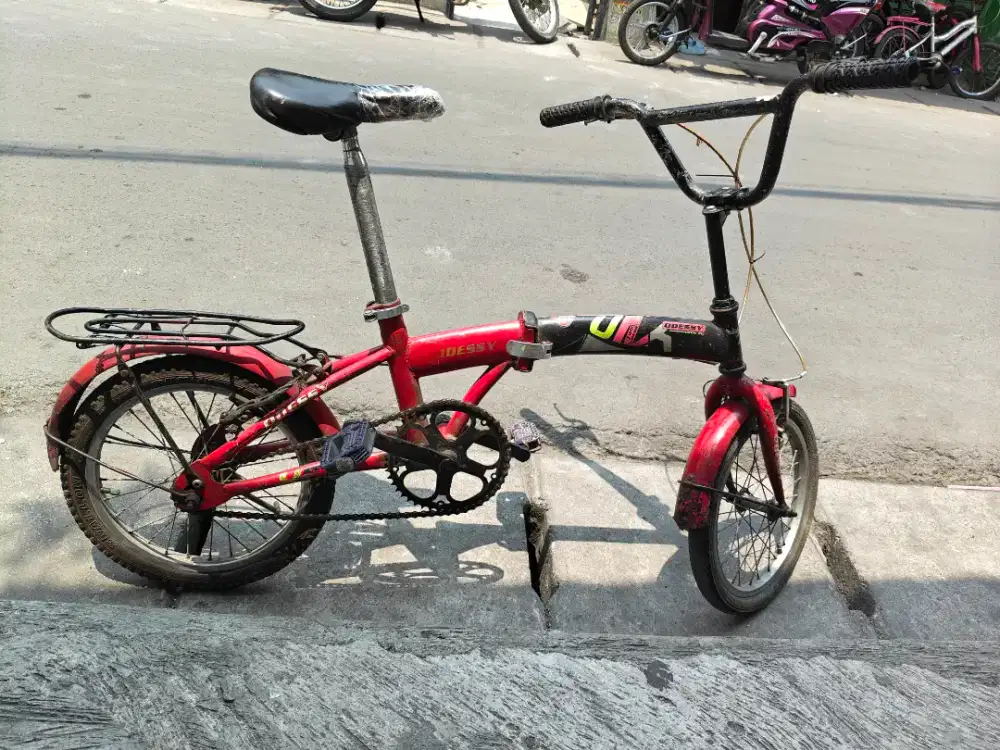Sepeda lipat Odessy ring 16