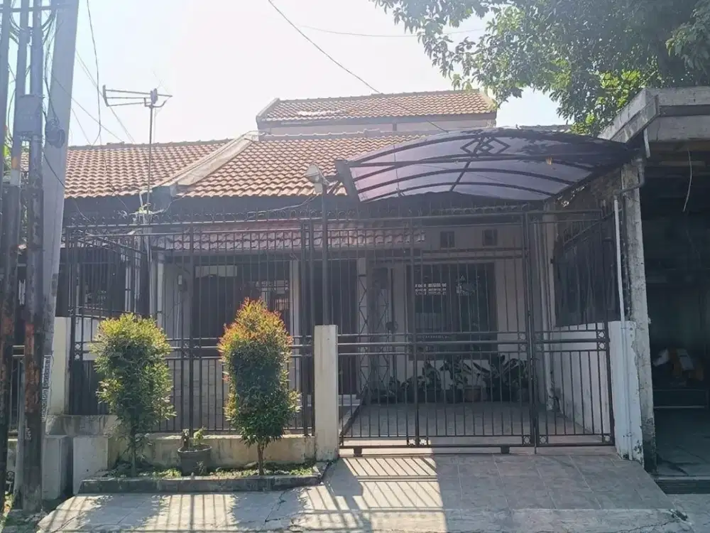 Rumah Sewa, Baru Direnovasi dan Terawat di Taman Kopo Indah 3